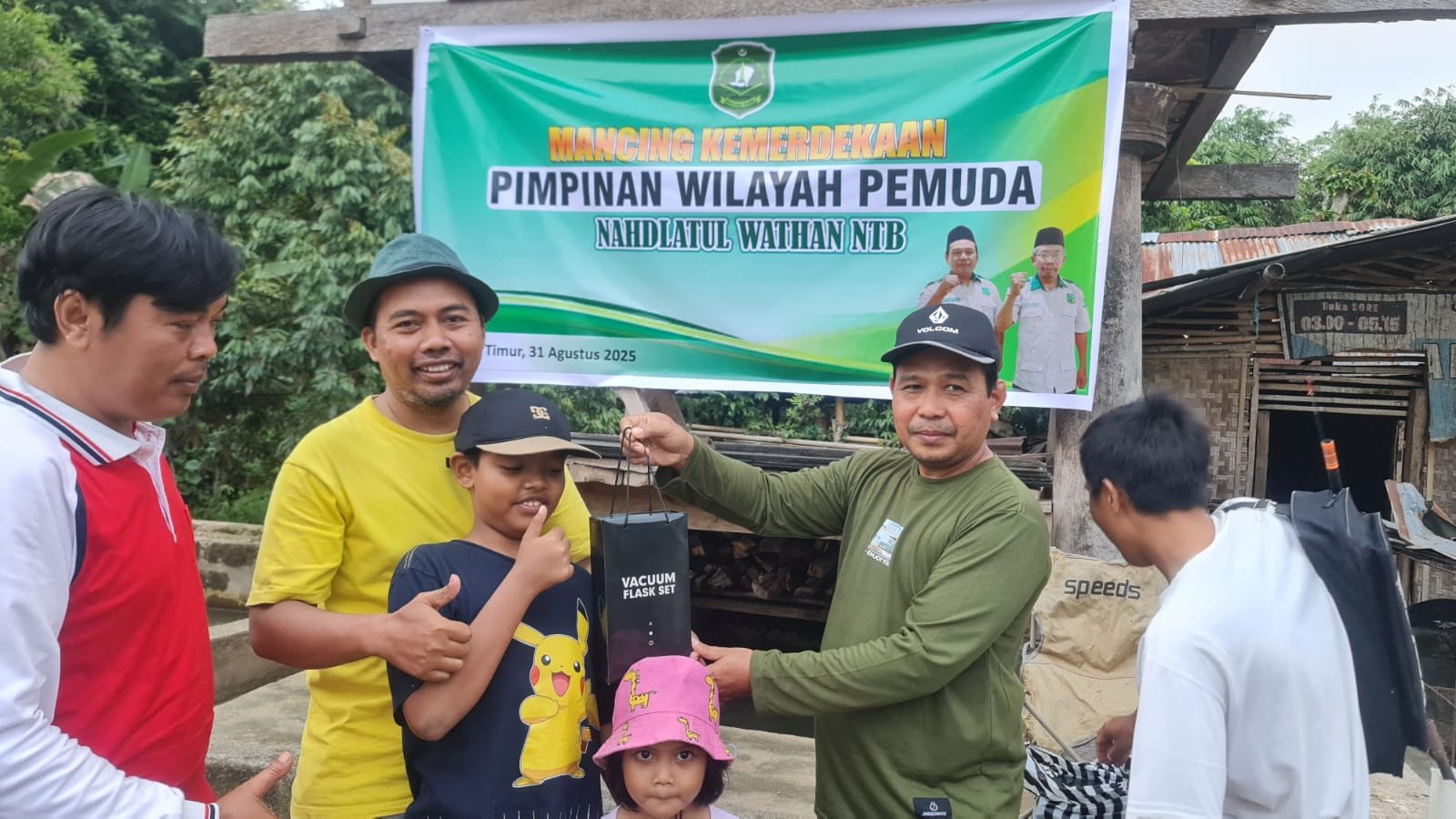Pembagian Hadia Juara Mancing Kemerdekaan